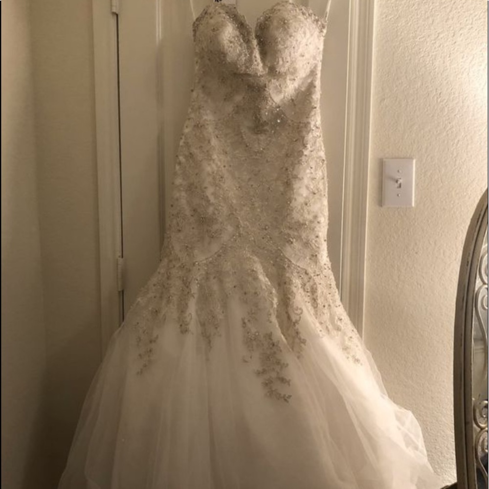Wedding dress